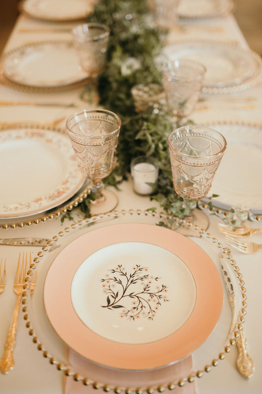 Elegant wedding table settings, The Prissy Plate Company