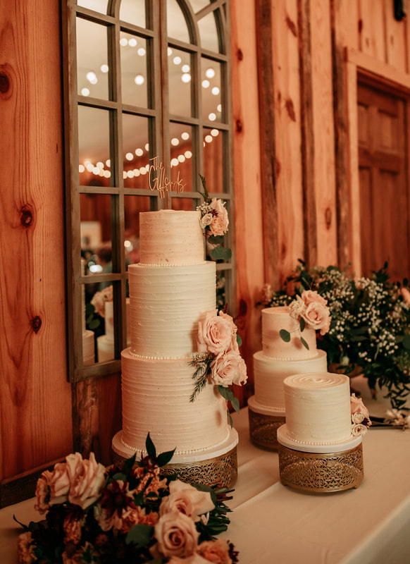 Wedding cake at wedding venue in Georgia
